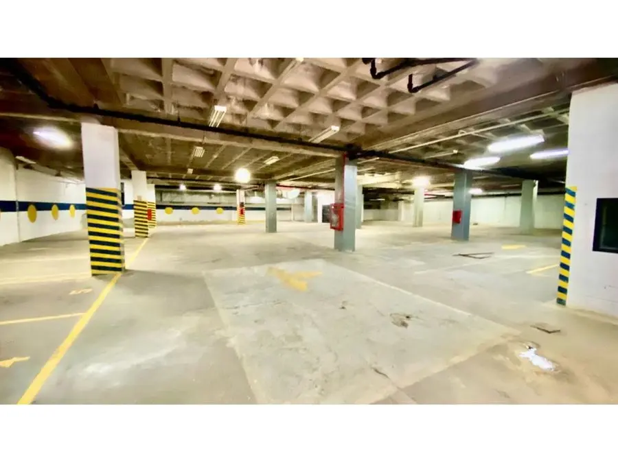 VENTA DE EDIFICIO INDUSTRIAL EN LA URBINA 3.820 M2 - 3