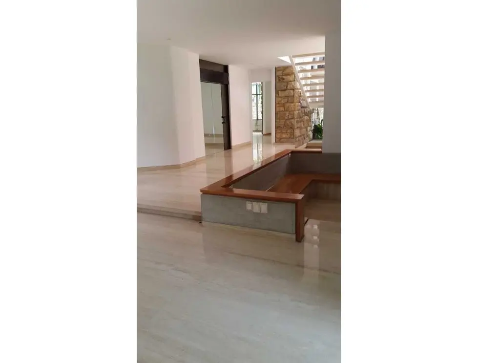 Se vende casa 1100m2 La Lagunita 8769 - 7