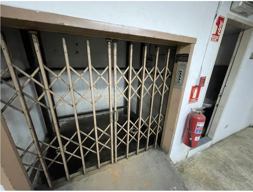 Vendo local 861m2 Quinta Crespo 7337 - 6