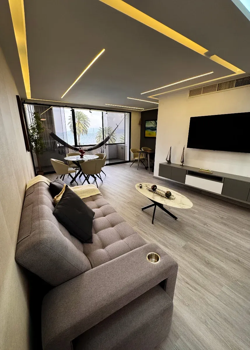 Hermoso Apartamento frente al Mar Resd. Costa de Plata Cerro el Morro Lechería  - 4