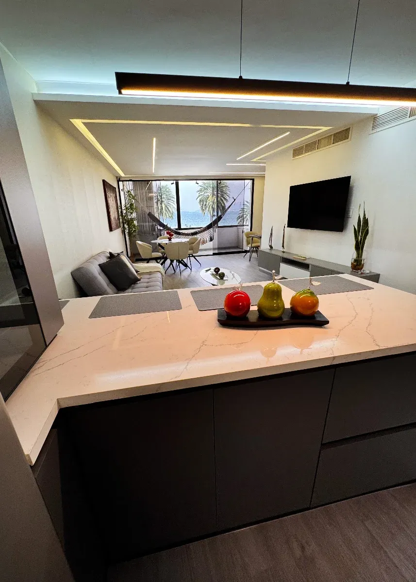 Hermoso Apartamento frente al Mar Resd. Costa de Plata Cerro el Morro Lechería  - 8