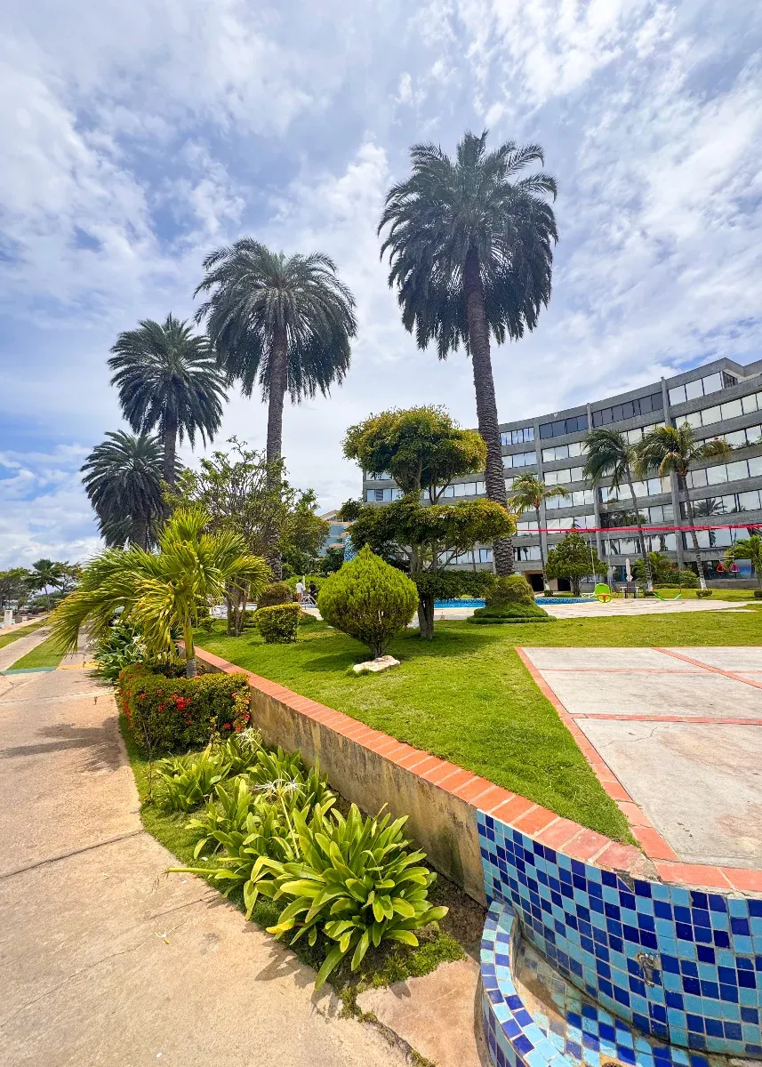 Hermoso Apartamento frente al Mar Resd. Costa de Plata Cerro el Morro Lechería  - 14