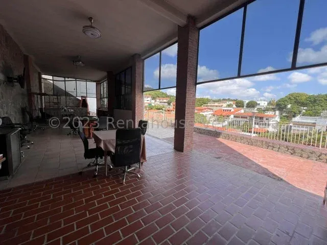 MAGNIFICA CASA EN VENTA EN CUMBRES DE CURUMO - 4