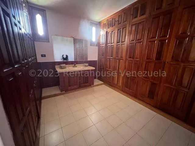 MAGNIFICA CASA EN VENTA EN CUMBRES DE CURUMO - 36