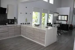 View 24