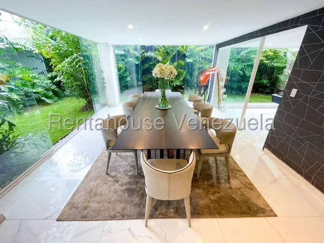 CASA REMODELADA EN VENTA EN SANTA EDUVIGIS - 13