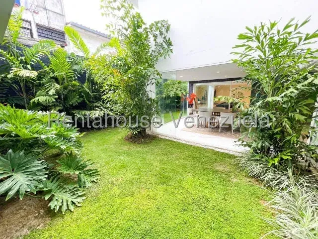 CASA REMODELADA EN VENTA EN SANTA EDUVIGIS - 14