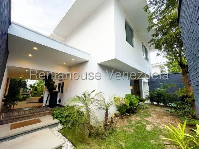 CASA REMODELADA EN VENTA EN SANTA EDUVIGIS - 33