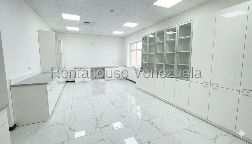 CASA RESIDENCIAL O COMERCIAL EN VENTA EN LAS MERCEDES - 15