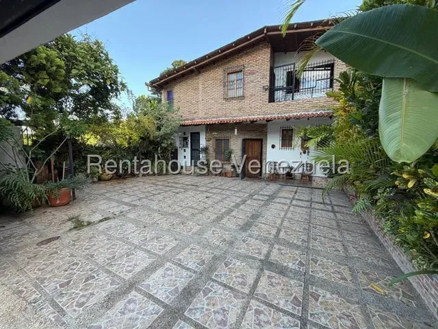 CASA TOWNHOUSE ENCANTADORA EN VENTA EN LAS MARIAS DE EL HATILLO