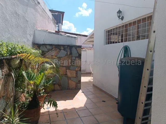 QUINTA PARA REMODELAR EN VENTA EN EL MARQUES - 36