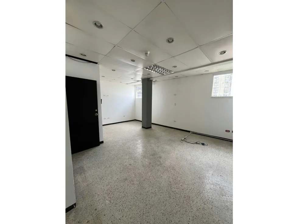 Se alquila local comercial 740m2 Sabana Grande 7614 - 7