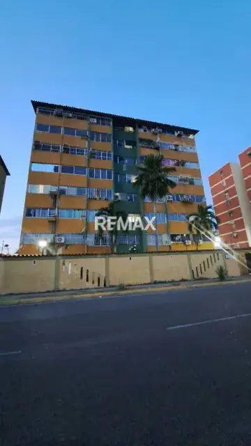 EN ALQUILER CÓMODO APARTAMENTO UBICADO EN EL CONJUNTO RESIDENCIAL TUCAN TURPIAL-SECTOR PASCAL PUERTO LA CRUZ
