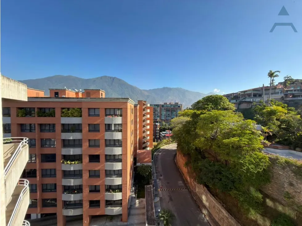 Se vende Apto PH 205m² 3h+1s/3.5b+1s/3p Lomas de Las Mercedes