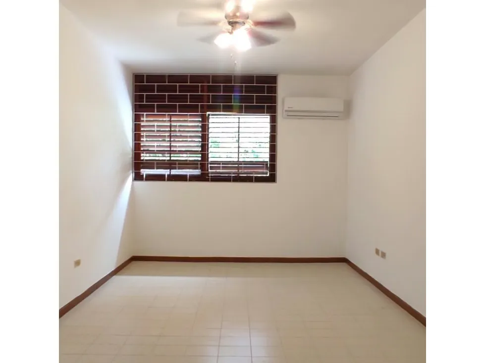 Se alquila casa 200m2 El Cafetal 2419 - 14