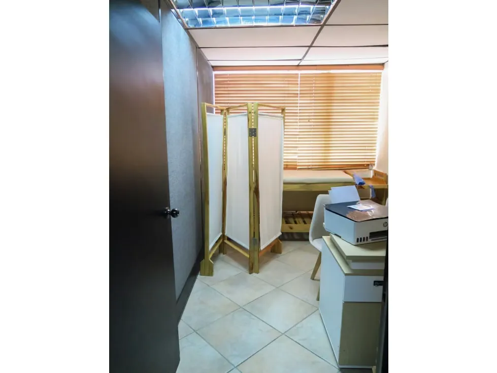 Consultorios en alquiler en Torre Maracaibo, Av. Libertador - 12