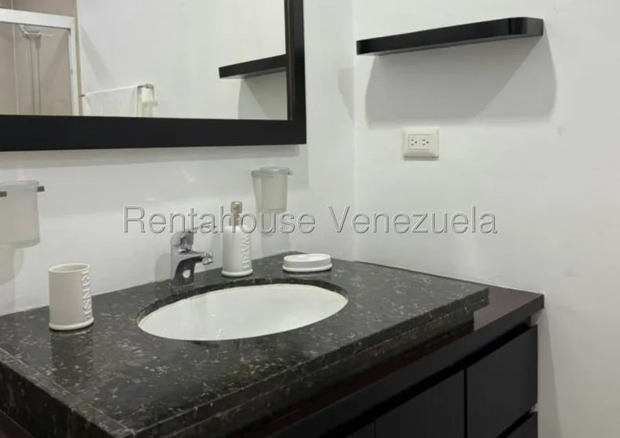 Apartamento (1 Nivel) en Alquiler en Santa Eduvigis, Distrito Metropolitano - 8