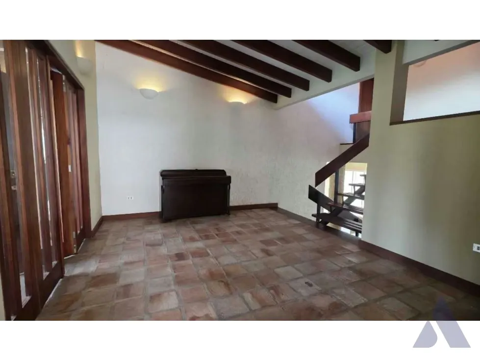 Se vende casa 450m2 Caurimare 7016 - 12