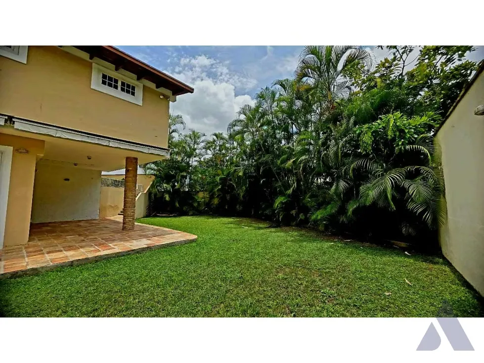 Se vende casa 450m2 Caurimare 7016 - 23