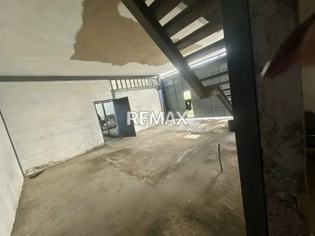 Venta De Galpon en zona Estrategica - 9