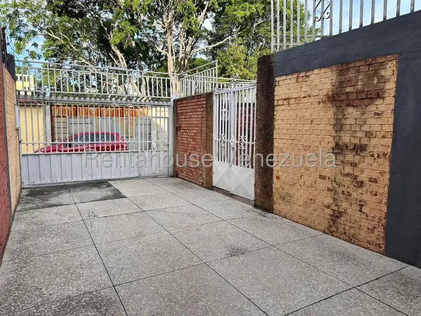 Casa (Duplex) en Venta en Zona Este, Lara - 3