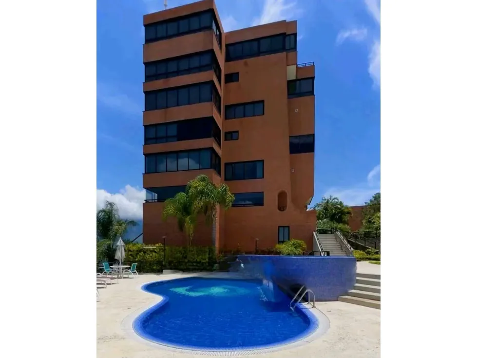Se vende apto 650m2 urb. Colinas de Tamanaco