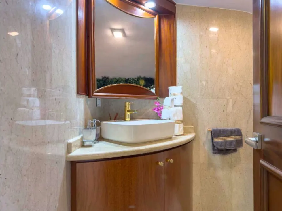 Se vende apto 650m2 urb. Colinas de Tamanaco - 20