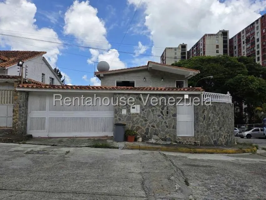 Casa (Duplex) en Venta en Los Budares, Miranda - 2