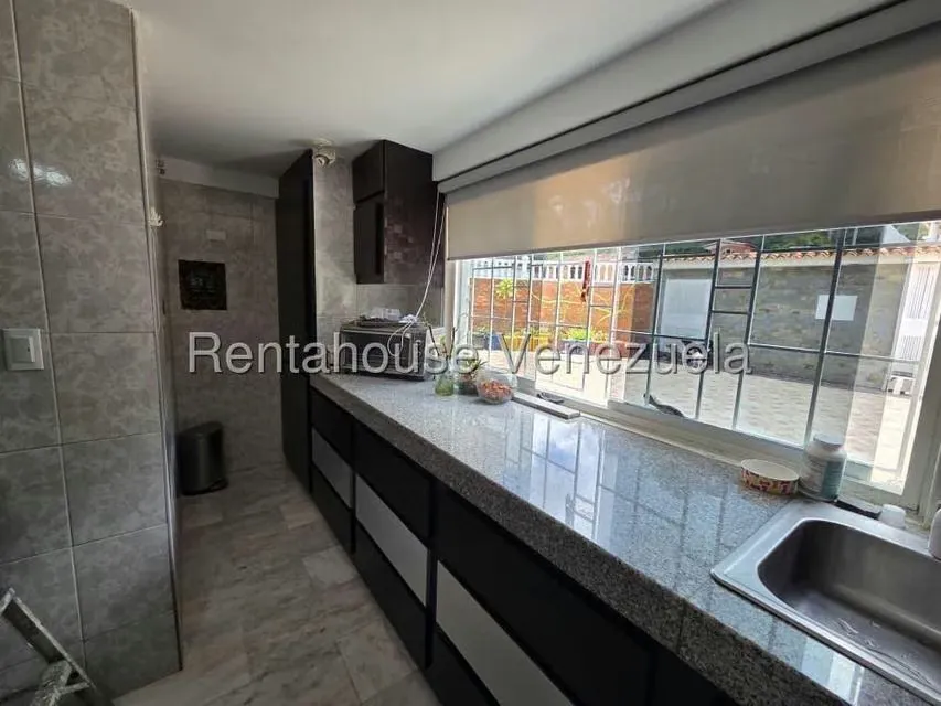 Casa (Duplex) en Venta en Los Budares, Miranda - 12