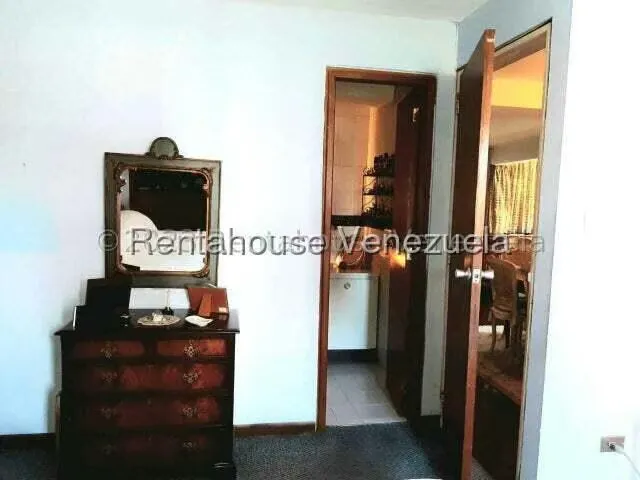 Apartamento (1 Nivel) en Venta en Chuao, Distrito Metropolitano - 39