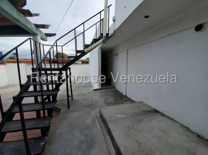 Casa (Duplex) en Venta en Zona Este, Lara - 15