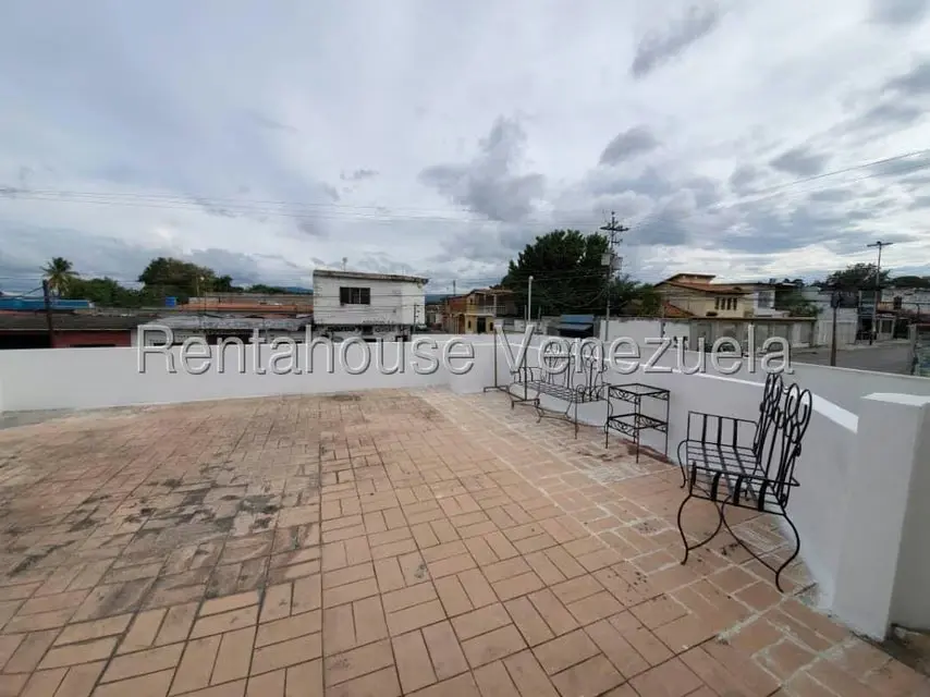 Casa (Duplex) en Venta en Zona Este, Lara - 17