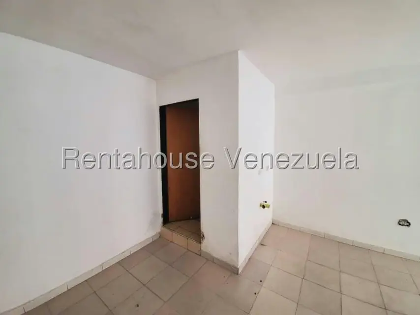 Casa (Duplex) en Venta en Zona Este, Lara - 32