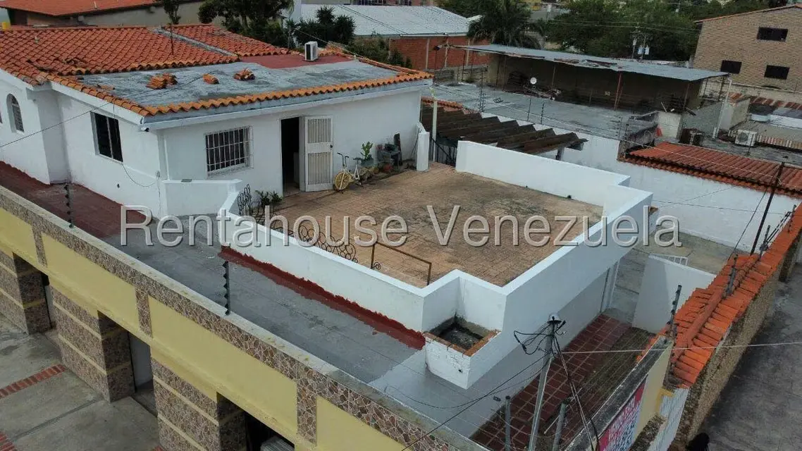 Casa (Duplex) en Venta en Zona Este, Lara - 6