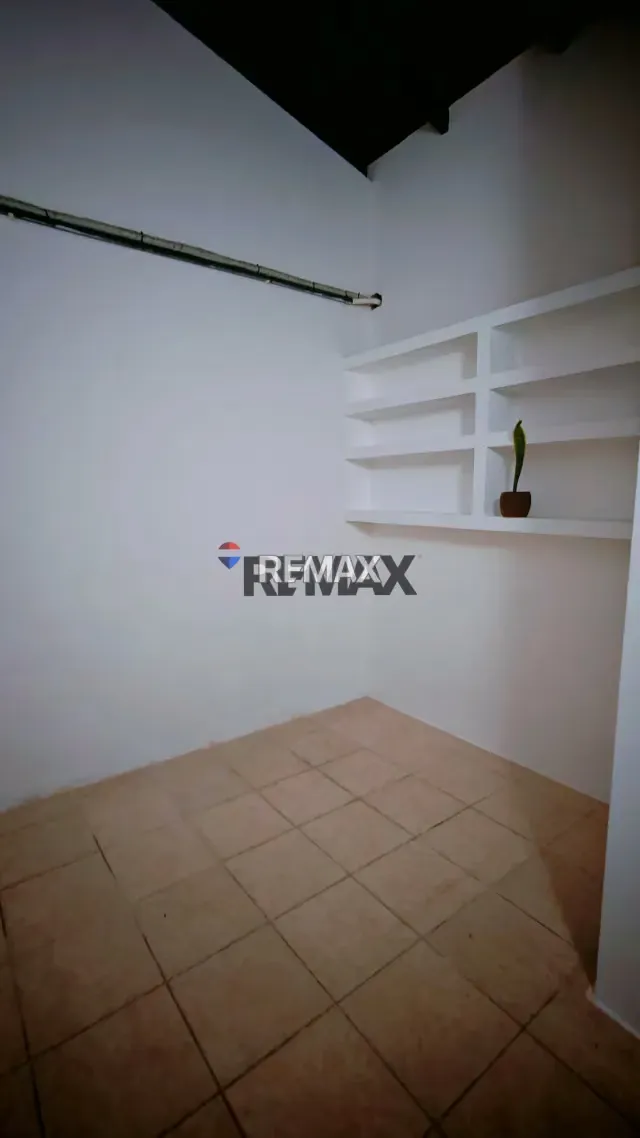 Se Vende Casa en Urbanización Bosque de la Laguna - 8