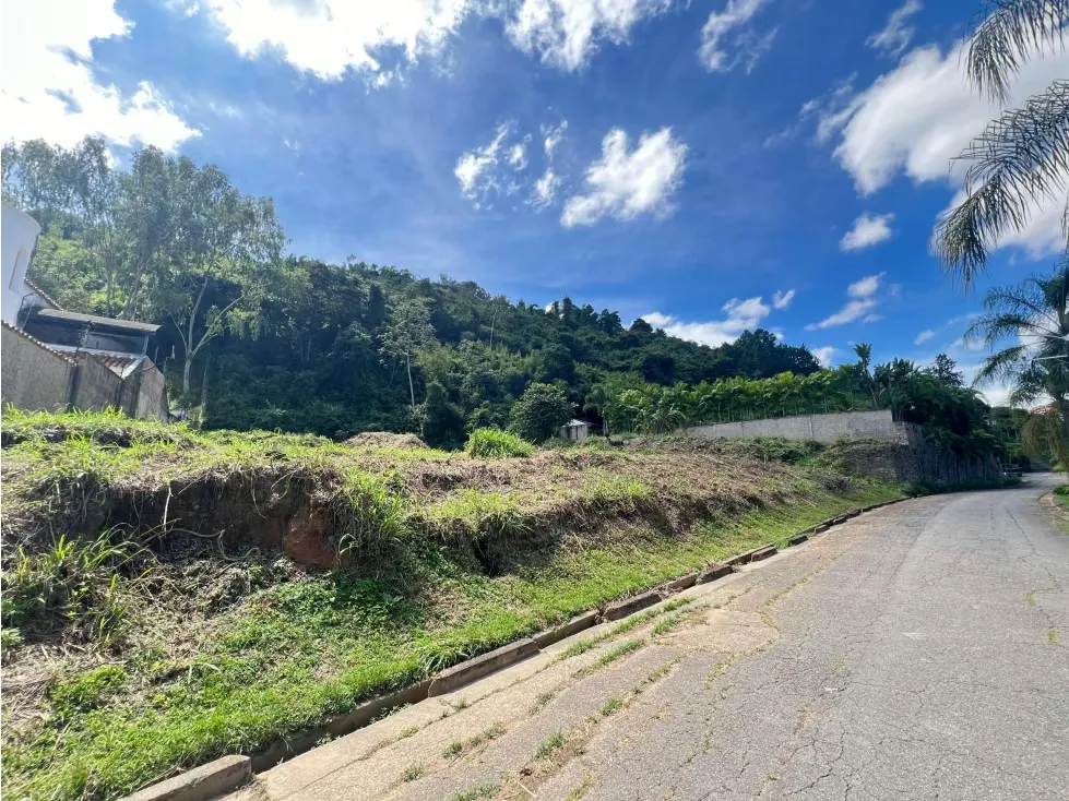 Se Vende Terreno 1850m² Cerro verde - 4