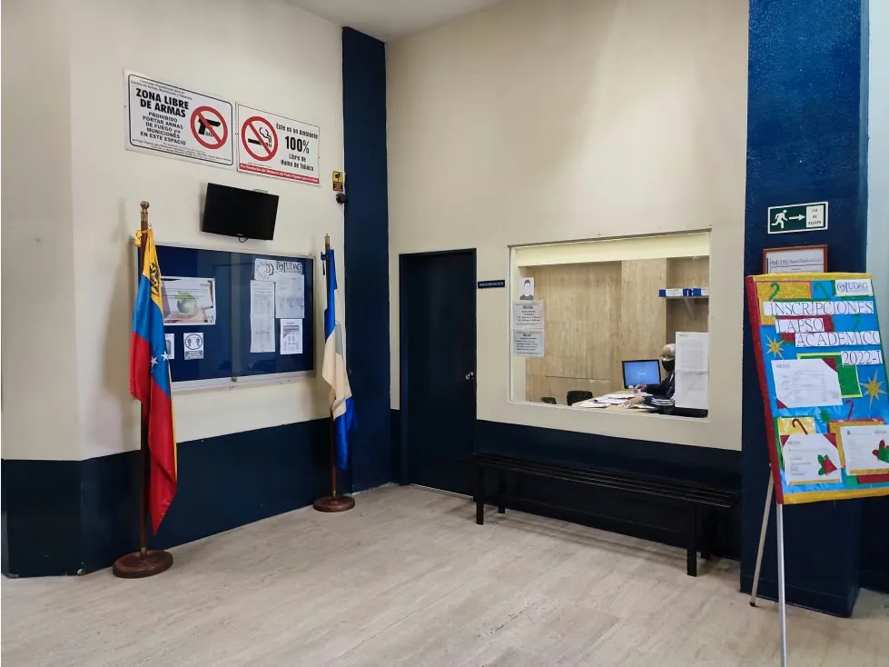 Edificio Comercial en Av. Universidad MI VE - 2