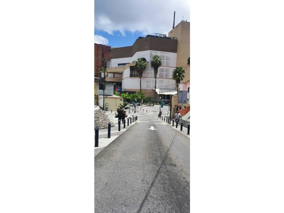 Alquilo locales desde 11 hasta 17m2 Mini Centro Comercial El Hatillo - 16