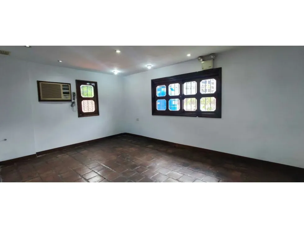 Alquilo locales desde 11 hasta 17m2 Mini Centro Comercial El Hatillo - 8