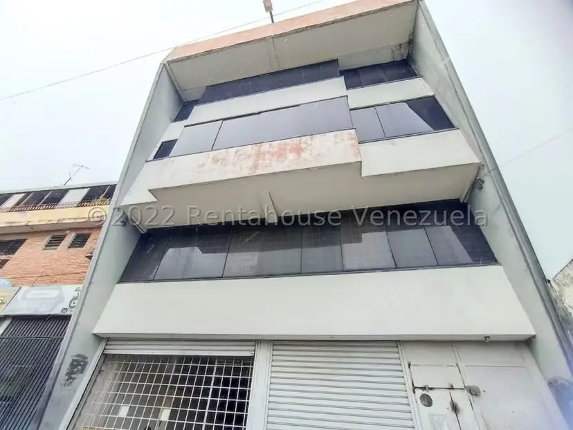 Local Comercial en Venta en Avenida Libertador, Lara