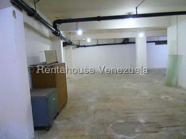 Local Comercial en Alquiler en Parroquia La Candelaria, Distrito Metropolitano - 11