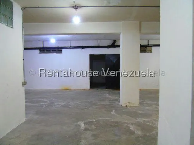 Local Comercial en Alquiler en Parroquia La Candelaria, Distrito Metropolitano - 12