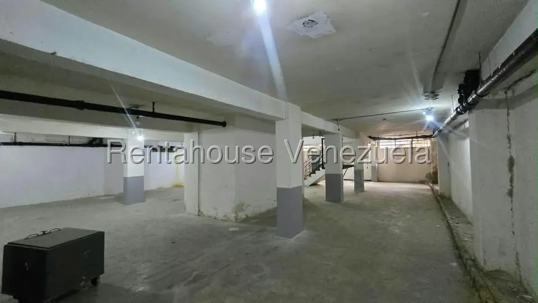 Local Comercial en Alquiler en Parroquia La Candelaria, Distrito Metropolitano - 13