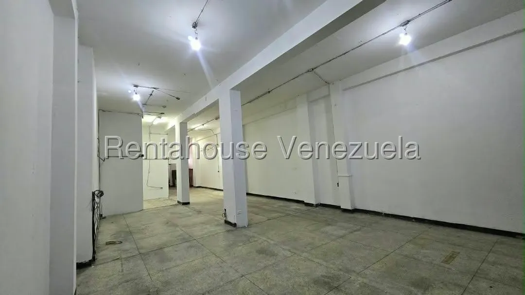 Local Comercial en Alquiler en Parroquia La Candelaria, Distrito Metropolitano - 15