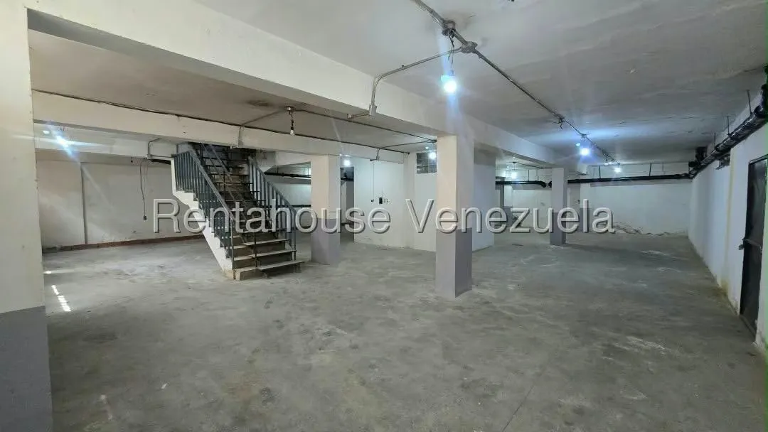 Local Comercial en Alquiler en Parroquia La Candelaria, Distrito Metropolitano - 16