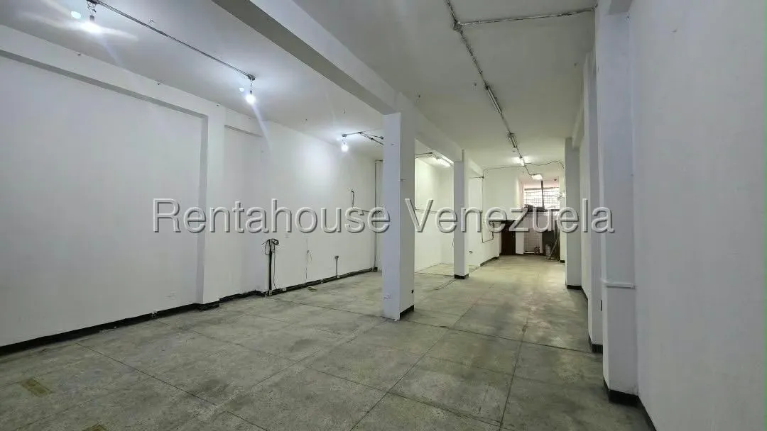 Local Comercial en Alquiler en Parroquia La Candelaria, Distrito Metropolitano - 17