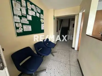 Local Comercial en Alquiler Carrera 21 con Calle 9 Zona Este - Barquisimeto