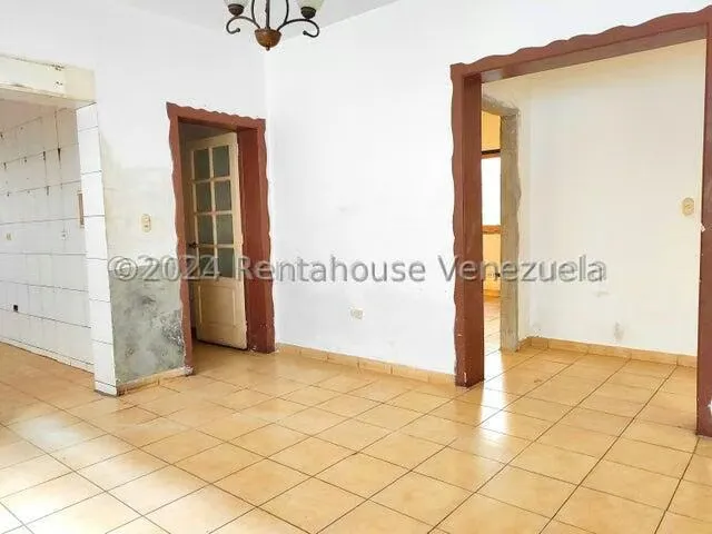 Casa (Multipes Niveles) en Venta en Los Palos Grandes, Distrito Metropolitano - 8