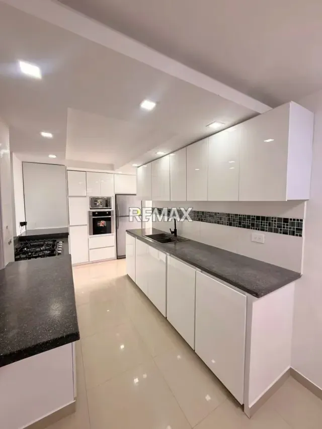 Apartamento. Alquiler. Las Acacias - 11