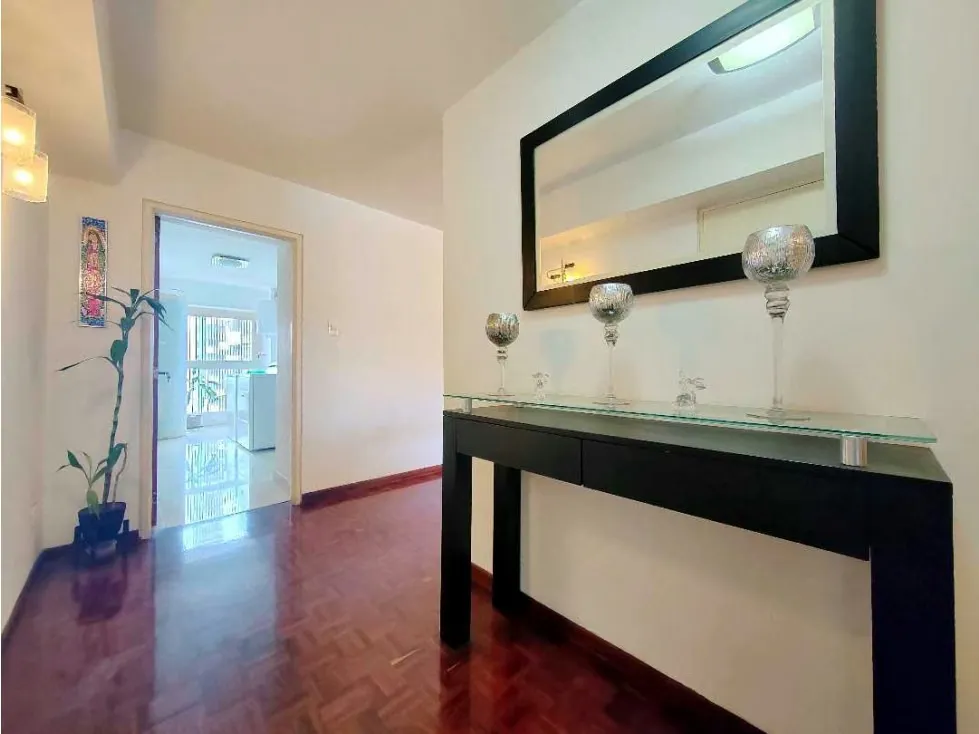Se vende apartamento 205m2 Los Naranjos 4971 - 4